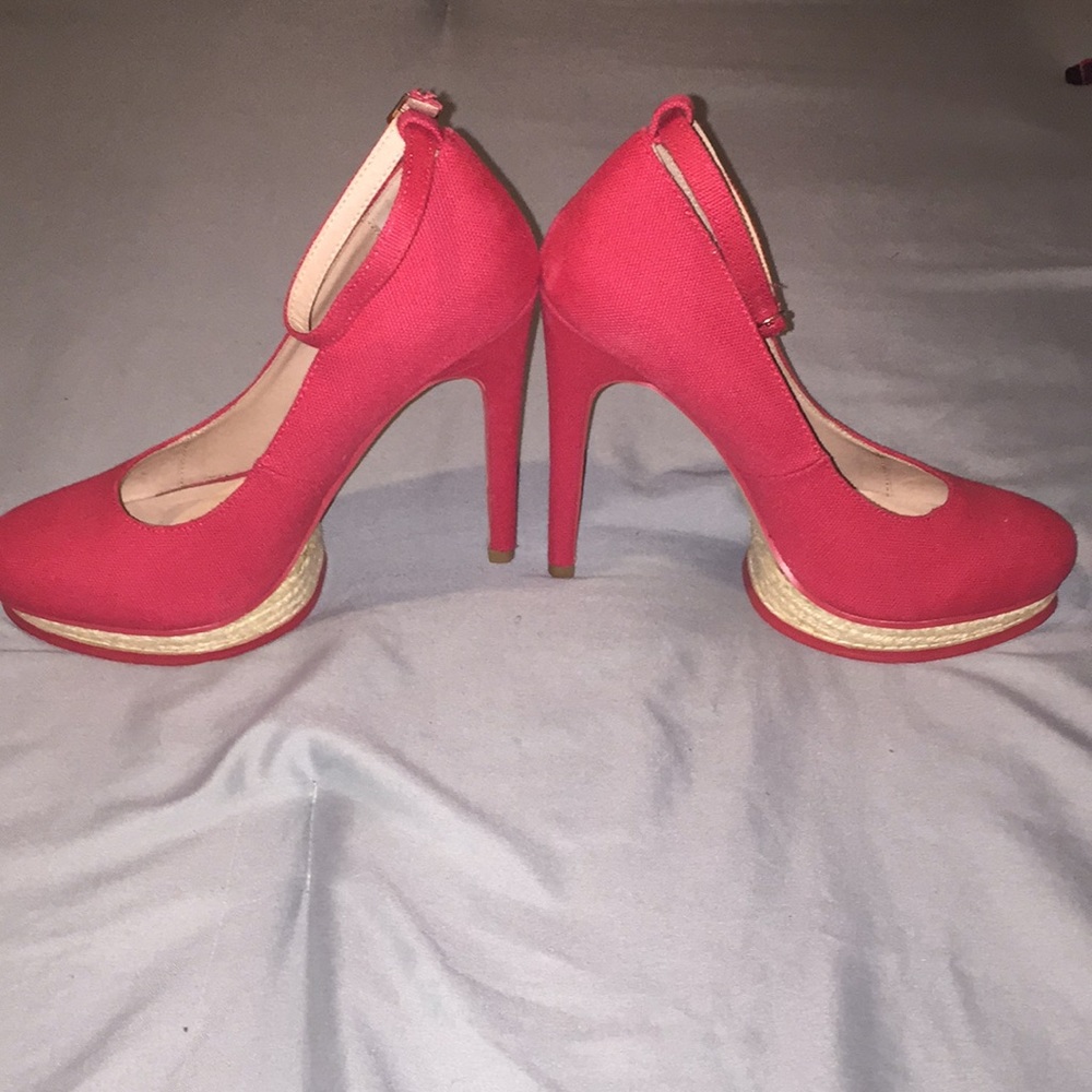 Red heels - Picture 8 of 8